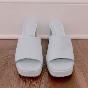 Ammy Mule in Soft Sky